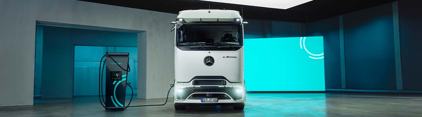 Daimler TruckCharge Ladesäule und eActros